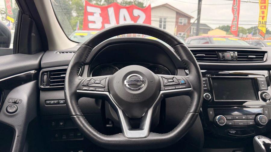 2022 Nissan Rogue Sport SL Sport Utility 4D, available for sale in Linden, New Jersey | Route 27 Auto Mall. Linden, New Jersey 2022 Nissan Rogue Sport SL Sport Utility 4D, available for sale in Linden, New Jersey | Route 27 Auto Mall. Linden, New Jersey