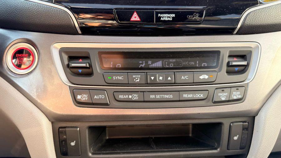 2019 Honda Pilot EX-L Sport Utility 4D, available for sale in Linden, New Jersey | Route 27 Auto Mall. Linden, New Jersey 2019 Honda Pilot EX-L Sport Utility 4D, available for sale in Linden, New Jersey | Route 27 Auto Mall. Linden, New Jersey