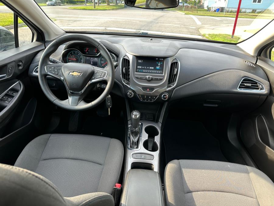 2018 Chevrolet Cruze 4dr HB 1.4L LT w/1SD, available for sale in Copiague, New York | Great Deal Motors. Copiague, New York 2018 Chevrolet Cruze 4dr HB 1.4L LT w/1SD, available for sale in Copiague, New York | Great Deal Motors. Copiague, New York