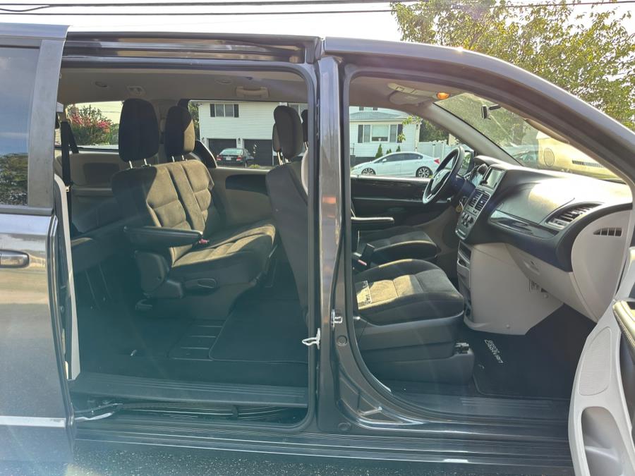 2018 Dodge Grand Caravan SE Wagon, available for sale in Copiague, New York | Great Deal Motors. Copiague, New York 2018 Dodge Grand Caravan SE Wagon, available for sale in Copiague, New York | Great Deal Motors. Copiague, New York