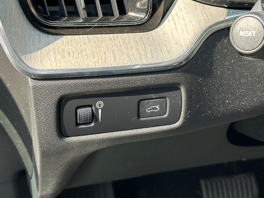 2018 Volvo XC60 T5 AWD Inscription, available for sale in Irvington , New Jersey | Auto Haus of Irvington Corp. Irvington , New Jersey 2018 Volvo XC60 T5 AWD Inscription, available for sale in Irvington , New Jersey | Auto Haus of Irvington Corp. Irvington , New Jersey