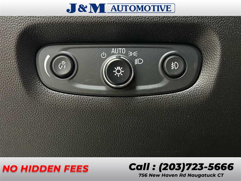 2018 Chevrolet Traverse LT Cloth, available for sale in Naugatuck, Connecticut | J&M Automotive Sls&Svc LLC. Naugatuck, Connecticut 2018 Chevrolet Traverse LT Cloth, available for sale in Naugatuck, Connecticut | J&M Automotive Sls&Svc LLC. Naugatuck, Connecticut