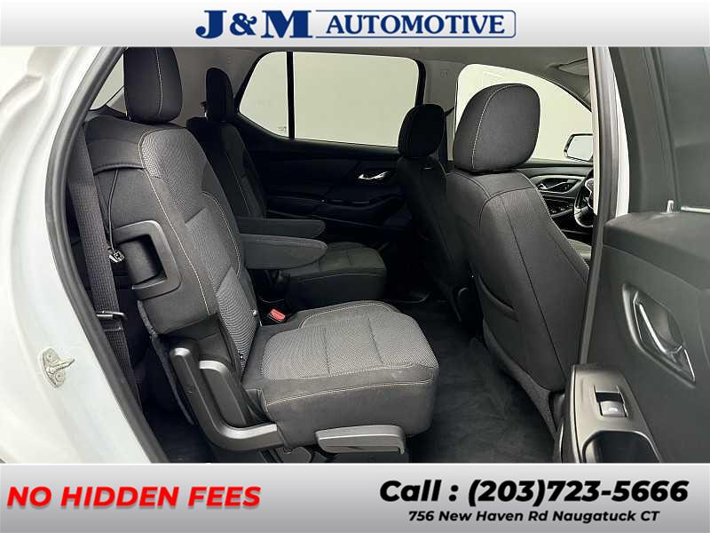 2018 Chevrolet Traverse LT Cloth, available for sale in Naugatuck, Connecticut | J&M Automotive Sls&Svc LLC. Naugatuck, Connecticut 2018 Chevrolet Traverse LT Cloth, available for sale in Naugatuck, Connecticut | J&M Automotive Sls&Svc LLC. Naugatuck, Connecticut