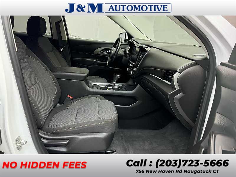 2018 Chevrolet Traverse LT Cloth, available for sale in Naugatuck, Connecticut | J&M Automotive Sls&Svc LLC. Naugatuck, Connecticut 2018 Chevrolet Traverse LT Cloth, available for sale in Naugatuck, Connecticut | J&M Automotive Sls&Svc LLC. Naugatuck, Connecticut
