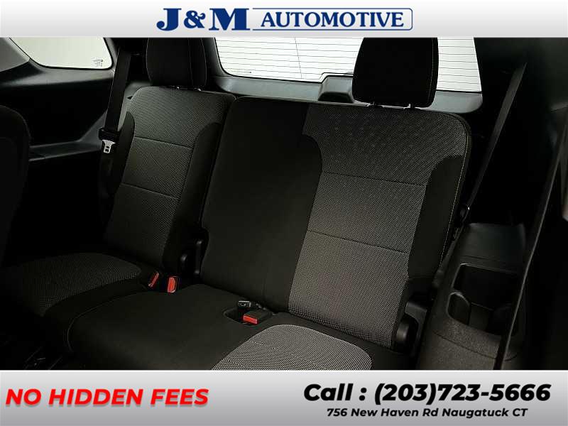 2018 Chevrolet Traverse LT Cloth, available for sale in Naugatuck, Connecticut | J&M Automotive Sls&Svc LLC. Naugatuck, Connecticut 2018 Chevrolet Traverse LT Cloth, available for sale in Naugatuck, Connecticut | J&M Automotive Sls&Svc LLC. Naugatuck, Connecticut