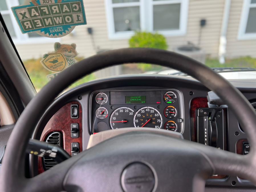 2018 Freightliner M2 106 26 FT BOX ALUMINUM LIFT-GATE, available for sale in Paterson, New Jersey | Speedway Commercial Motors LLC. Paterson, New Jersey 2018 Freightliner M2 106 26 FT BOX ALUMINUM LIFT-GATE, available for sale in Paterson, New Jersey | Speedway Commercial Motors LLC. Paterson, New Jersey