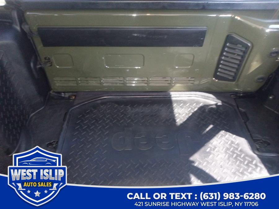 2015 Jeep Wrangler Unlimited 4WD 4dr Willys Wheeler, available for sale in West Islip, New York | West Islip Auto Sales. West Islip, New York 2015 Jeep Wrangler Unlimited 4WD 4dr Willys Wheeler, available for sale in West Islip, New York | West Islip Auto Sales. West Islip, New York