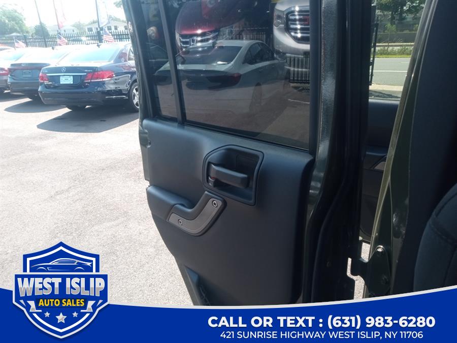 2015 Jeep Wrangler Unlimited 4WD 4dr Willys Wheeler, available for sale in West Islip, New York | West Islip Auto Sales. West Islip, New York 2015 Jeep Wrangler Unlimited 4WD 4dr Willys Wheeler, available for sale in West Islip, New York | West Islip Auto Sales. West Islip, New York
