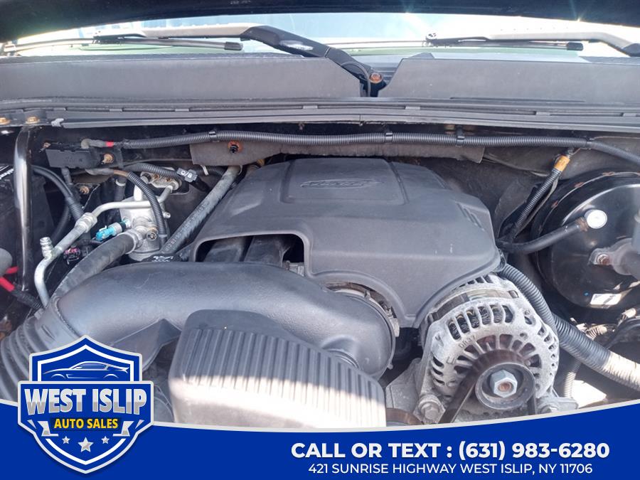 2009 GMC Sierra 1500 4WD Crew Cab 143.5" Denali, available for sale in West Islip, New York | West Islip Auto Sales. West Islip, New York 2009 GMC Sierra 1500 4WD Crew Cab 143.5" Denali, available for sale in West Islip, New York | West Islip Auto Sales. West Islip, New York