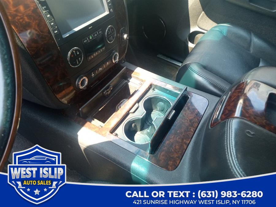 2009 GMC Sierra 1500 4WD Crew Cab 143.5" Denali, available for sale in West Islip, New York | West Islip Auto Sales. West Islip, New York 2009 GMC Sierra 1500 4WD Crew Cab 143.5" Denali, available for sale in West Islip, New York | West Islip Auto Sales. West Islip, New York