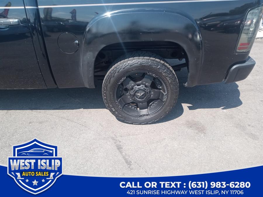 2009 GMC Sierra 1500 4WD Crew Cab 143.5" Denali, available for sale in West Islip, New York | West Islip Auto Sales. West Islip, New York 2009 GMC Sierra 1500 4WD Crew Cab 143.5" Denali, available for sale in West Islip, New York | West Islip Auto Sales. West Islip, New York