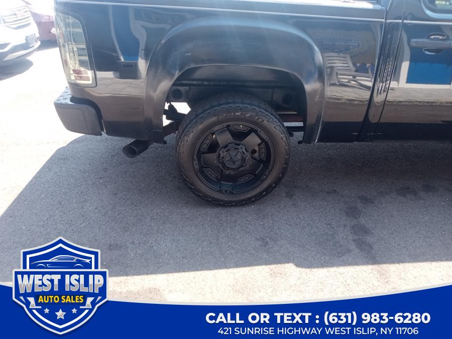 2009 GMC Sierra 1500 4WD Crew Cab 143.5" Denali, available for sale in West Islip, New York | West Islip Auto Sales. West Islip, New York 2009 GMC Sierra 1500 4WD Crew Cab 143.5" Denali, available for sale in West Islip, New York | West Islip Auto Sales. West Islip, New York