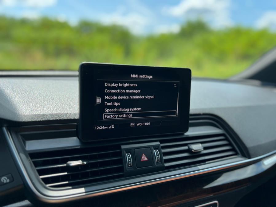 2020 Audi Q5 Premium 45 TFSI quattro, available for sale in Paterson, New Jersey | Speedway Motors LLC. Paterson, New Jersey 2020 Audi Q5 Premium 45 TFSI quattro, available for sale in Paterson, New Jersey | Speedway Motors LLC. Paterson, New Jersey