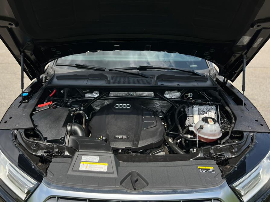 2020 Audi Q5 Premium 45 TFSI quattro, available for sale in Paterson, New Jersey | Speedway Motors LLC. Paterson, New Jersey 2020 Audi Q5 Premium 45 TFSI quattro, available for sale in Paterson, New Jersey | Speedway Motors LLC. Paterson, New Jersey