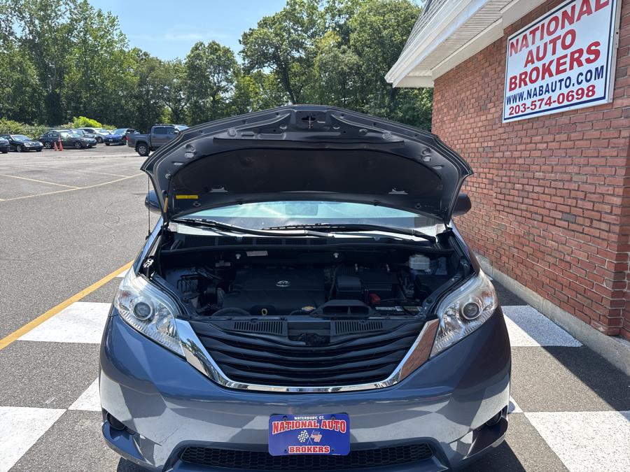 2014 Toyota Sienna 5dr 8-Pass Van V6 LE FWD, available for sale in Waterbury, Connecticut | National Auto Brokers, Inc.. Waterbury, Connecticut 2014 Toyota Sienna 5dr 8-Pass Van V6 LE FWD, available for sale in Waterbury, Connecticut | National Auto Brokers, Inc.. Waterbury, Connecticut