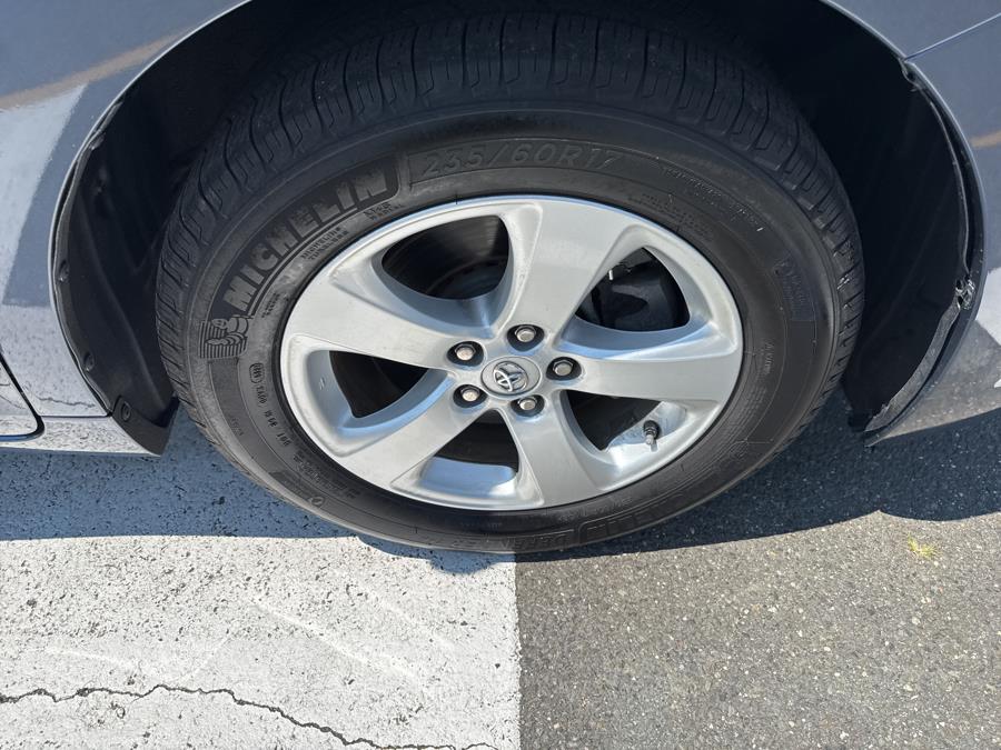 2014 Toyota Sienna 5dr 8-Pass Van V6 LE FWD, available for sale in Waterbury, Connecticut | National Auto Brokers, Inc.. Waterbury, Connecticut 2014 Toyota Sienna 5dr 8-Pass Van V6 LE FWD, available for sale in Waterbury, Connecticut | National Auto Brokers, Inc.. Waterbury, Connecticut