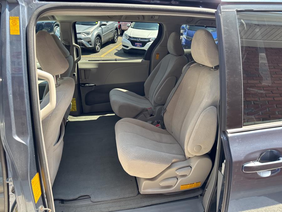 2014 Toyota Sienna 5dr 8-Pass Van V6 LE FWD, available for sale in Waterbury, Connecticut | National Auto Brokers, Inc.. Waterbury, Connecticut 2014 Toyota Sienna 5dr 8-Pass Van V6 LE FWD, available for sale in Waterbury, Connecticut | National Auto Brokers, Inc.. Waterbury, Connecticut