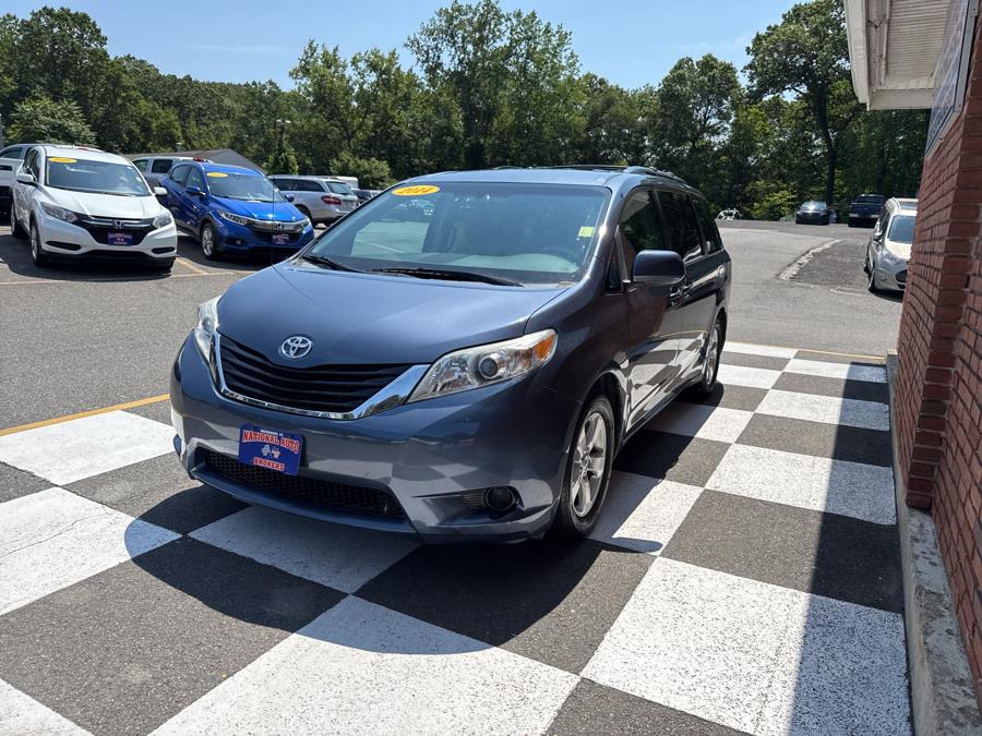 2014 Toyota Sienna 5dr 8-Pass Van V6 LE FWD, available for sale in Waterbury, Connecticut | National Auto Brokers, Inc.. Waterbury, Connecticut 2014 Toyota Sienna 5dr 8-Pass Van V6 LE FWD, available for sale in Waterbury, Connecticut | National Auto Brokers, Inc.. Waterbury, Connecticut