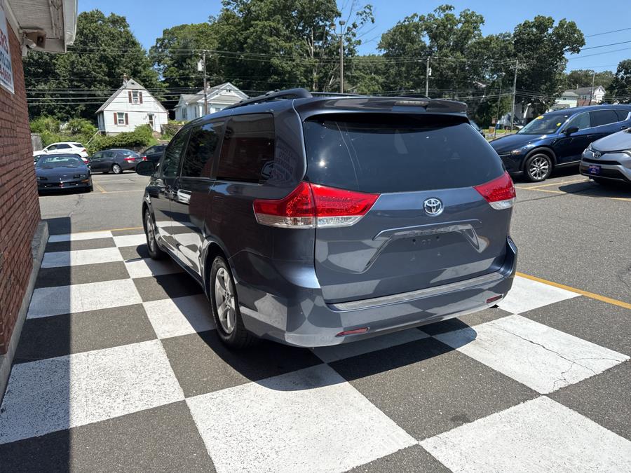 2014 Toyota Sienna 5dr 8-Pass Van V6 LE FWD, available for sale in Waterbury, Connecticut | National Auto Brokers, Inc.. Waterbury, Connecticut 2014 Toyota Sienna 5dr 8-Pass Van V6 LE FWD, available for sale in Waterbury, Connecticut | National Auto Brokers, Inc.. Waterbury, Connecticut