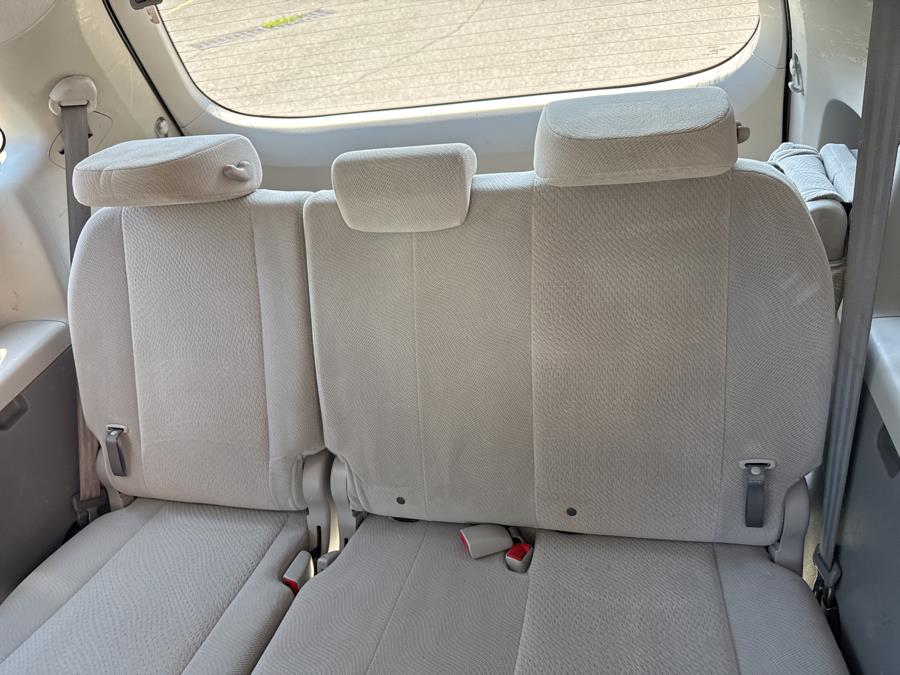 2014 Toyota Sienna 5dr 8-Pass Van V6 LE FWD, available for sale in Waterbury, Connecticut | National Auto Brokers, Inc.. Waterbury, Connecticut 2014 Toyota Sienna 5dr 8-Pass Van V6 LE FWD, available for sale in Waterbury, Connecticut | National Auto Brokers, Inc.. Waterbury, Connecticut
