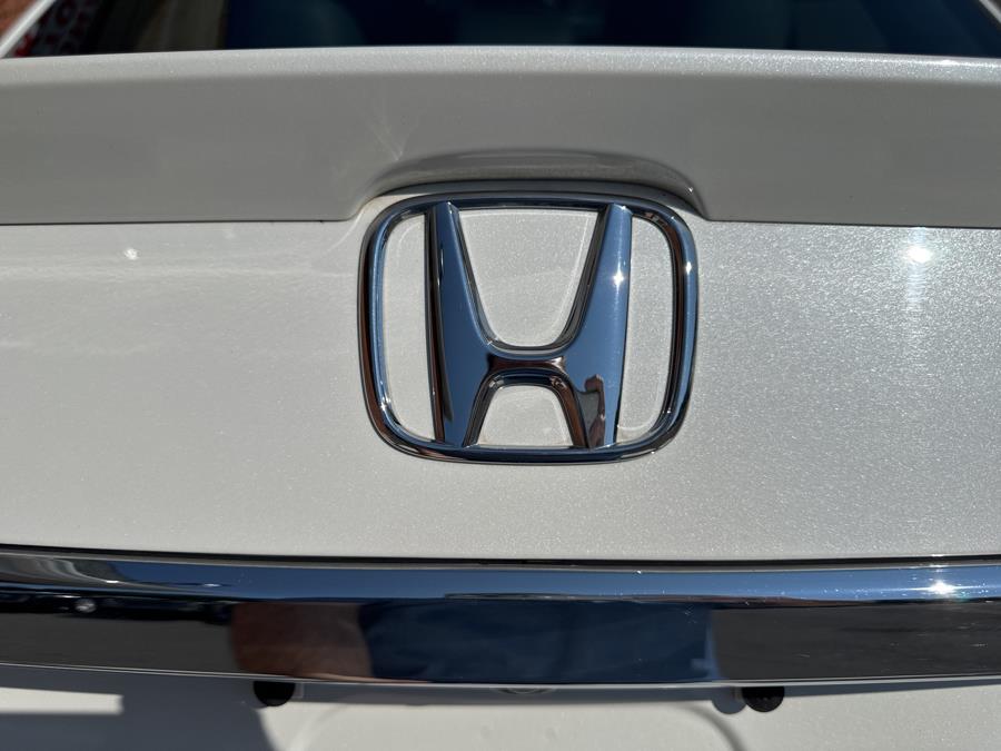 2017 Honda Accord Sedan Sport SE Manual, available for sale in Waterbury, Connecticut | National Auto Brokers, Inc.. Waterbury, Connecticut 2017 Honda Accord Sedan Sport SE Manual, available for sale in Waterbury, Connecticut | National Auto Brokers, Inc.. Waterbury, Connecticut
