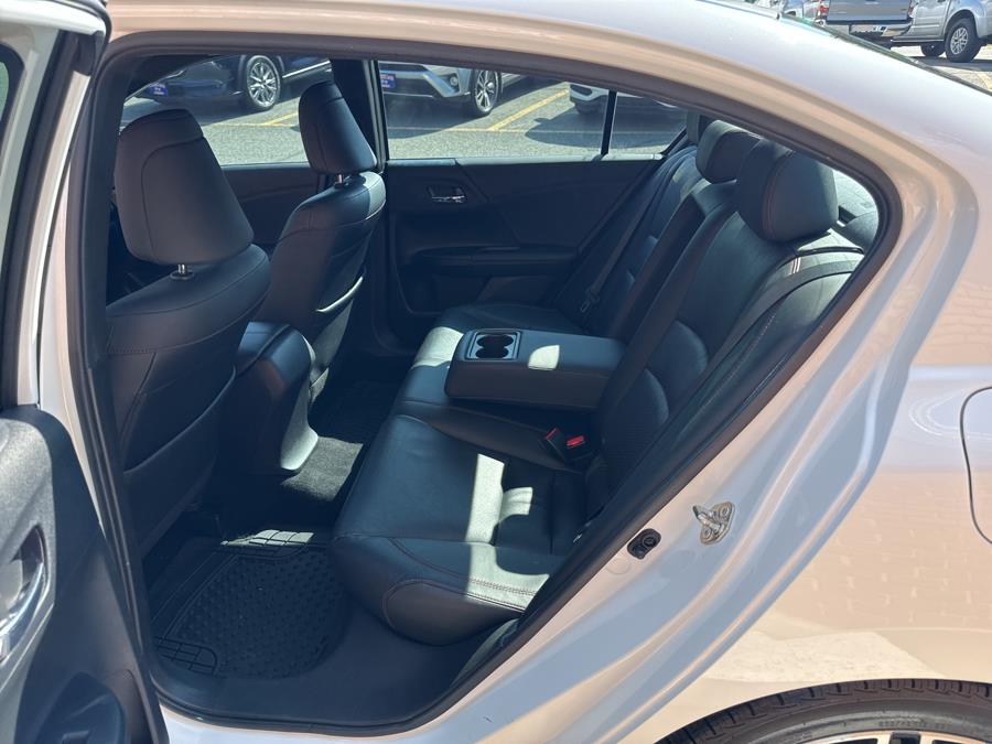 2017 Honda Accord Sedan Sport SE Manual, available for sale in Waterbury, Connecticut | National Auto Brokers, Inc.. Waterbury, Connecticut 2017 Honda Accord Sedan Sport SE Manual, available for sale in Waterbury, Connecticut | National Auto Brokers, Inc.. Waterbury, Connecticut