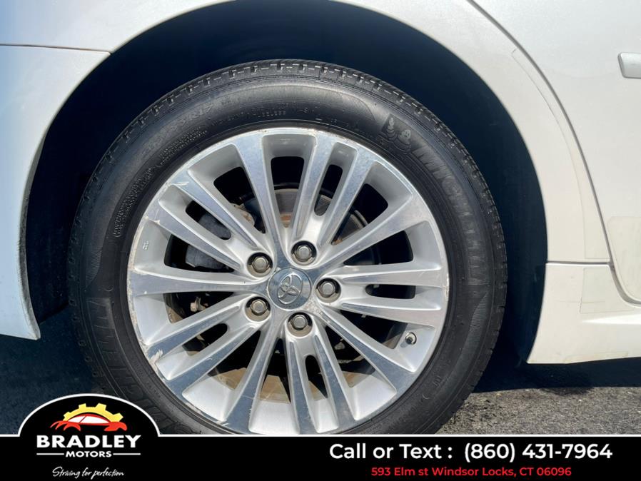 2013 Toyota Avalon Hybrid *Limited Edition*, available for sale in Windsor Locks, Connecticut | Bradley Motors Inc. Windsor Locks, Connecticut 2013 Toyota Avalon Hybrid *Limited Edition*, available for sale in Windsor Locks, Connecticut | Bradley Motors Inc. Windsor Locks, Connecticut