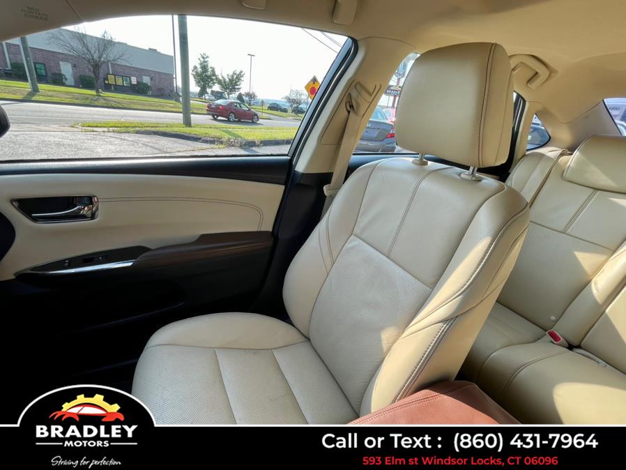 2013 Toyota Avalon Hybrid *Limited Edition*, available for sale in Windsor Locks, Connecticut | Bradley Motors Inc. Windsor Locks, Connecticut 2013 Toyota Avalon Hybrid *Limited Edition*, available for sale in Windsor Locks, Connecticut | Bradley Motors Inc. Windsor Locks, Connecticut