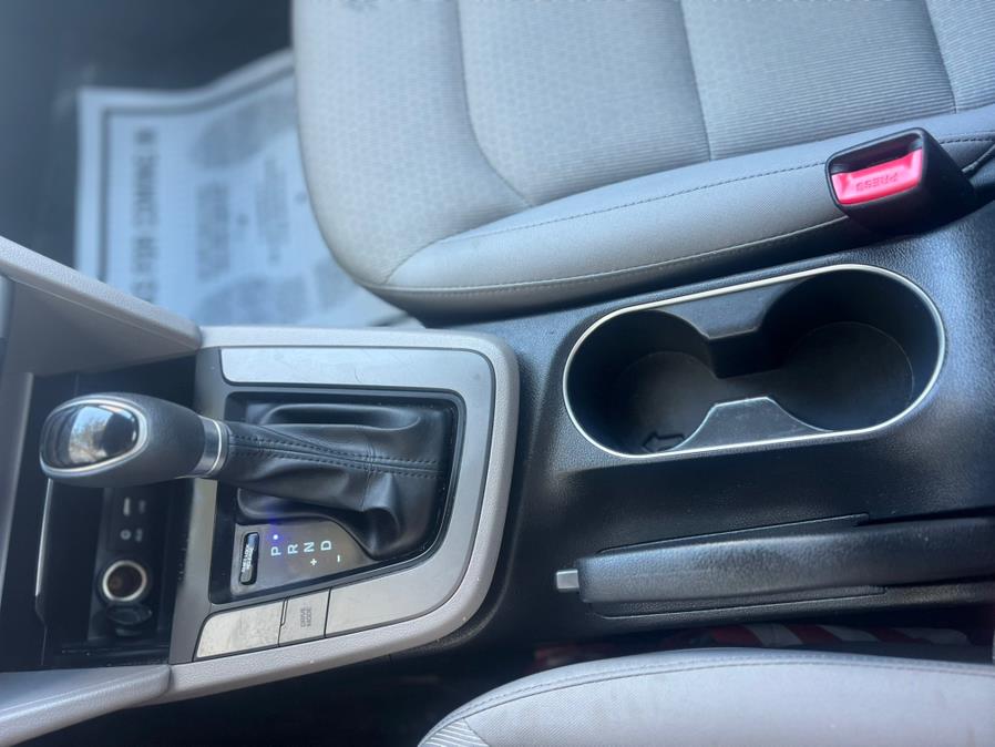 2017 Hyundai Elantra SE 2.0L Auto PZEV (Ulsan) *Ltd Avail*, available for sale in Hialeah, Florida | The Palm Motors LLC. Hialeah, Florida 2017 Hyundai Elantra SE 2.0L Auto PZEV (Ulsan) *Ltd Avail*, available for sale in Hialeah, Florida | The Palm Motors LLC. Hialeah, Florida