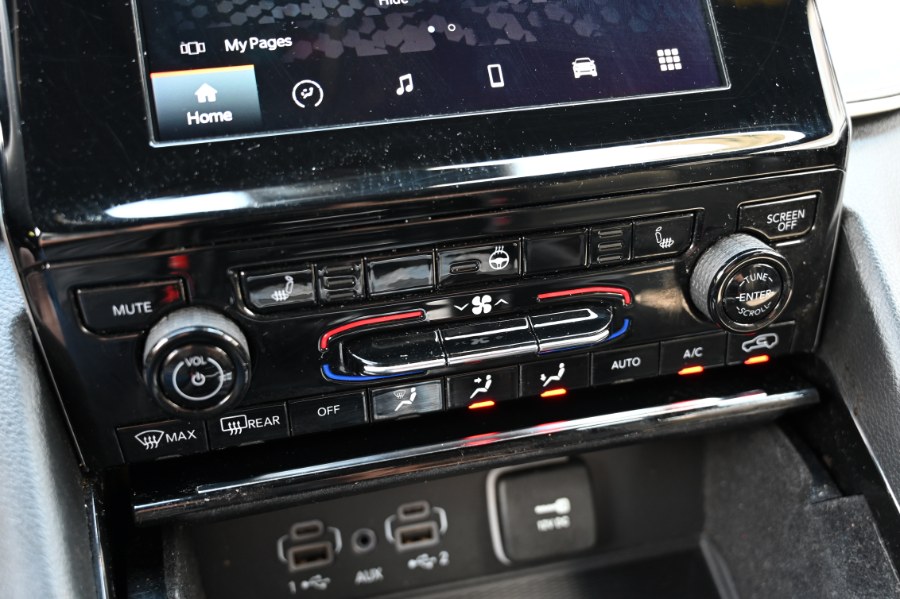2021 Jeep Grand Cherokee L Altitude 4x4, available for sale in Waterbury, Connecticut | Highline Car Connection. Waterbury, Connecticut 2021 Jeep Grand Cherokee L Altitude 4x4, available for sale in Waterbury, Connecticut | Highline Car Connection. Waterbury, Connecticut