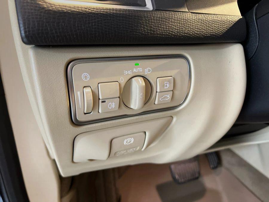 2015 Volvo Xc60 T5 Platinum Sport Utility 4D (2015.5), available for sale in Santa Ana, California | K&T Motor LLC. Santa Ana, California 2015 Volvo Xc60 T5 Platinum Sport Utility 4D (2015.5), available for sale in Santa Ana, California | K&T Motor LLC. Santa Ana, California