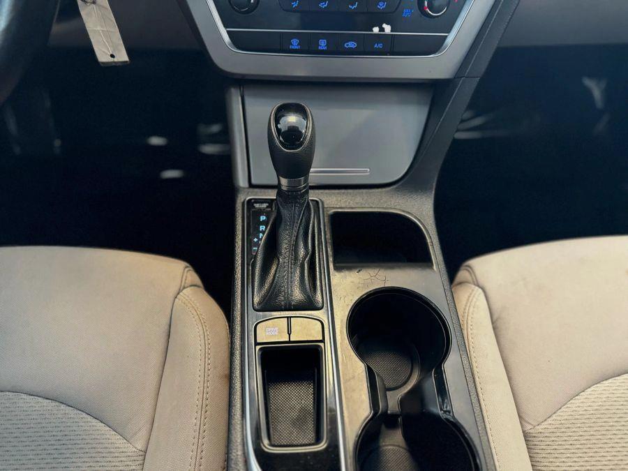 2015 Hyundai Sonata SE Sedan 4D, available for sale in Santa Ana, California | K&T Motor LLC. Santa Ana, California 2015 Hyundai Sonata SE Sedan 4D, available for sale in Santa Ana, California | K&T Motor LLC. Santa Ana, California