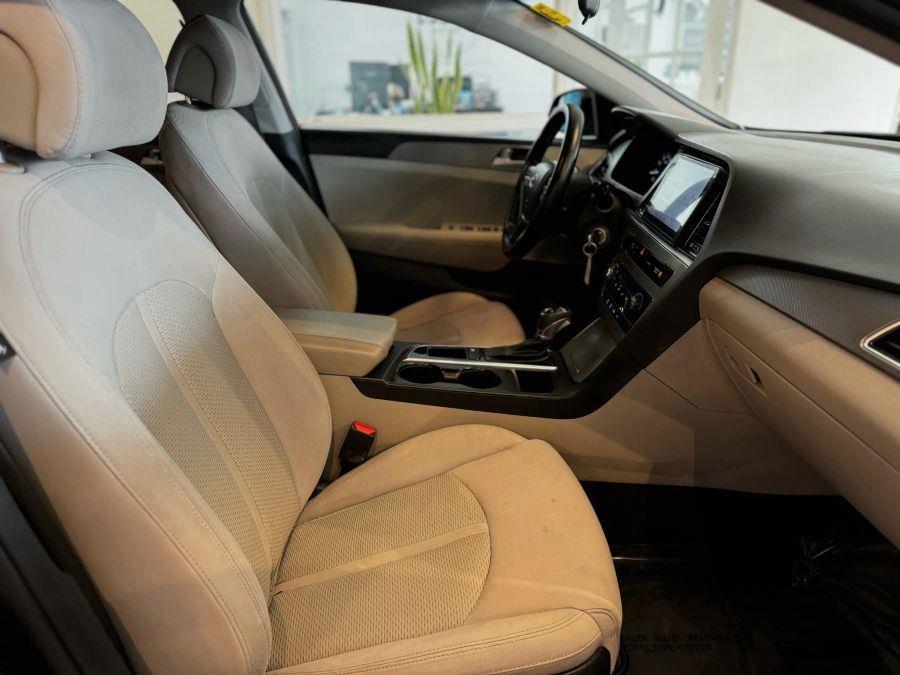 2015 Hyundai Sonata SE Sedan 4D, available for sale in Santa Ana, California | K&T Motor LLC. Santa Ana, California 2015 Hyundai Sonata SE Sedan 4D, available for sale in Santa Ana, California | K&T Motor LLC. Santa Ana, California