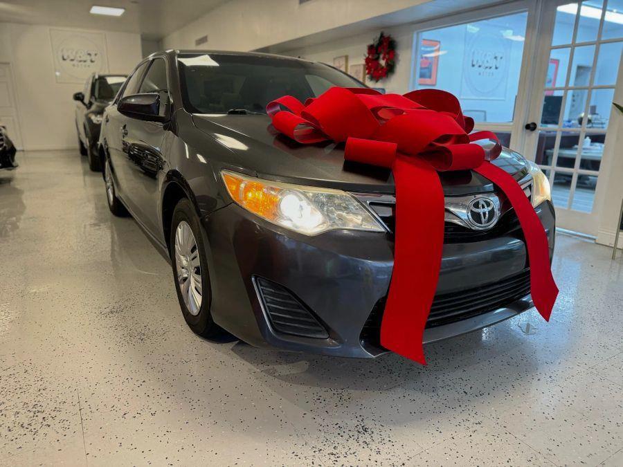 2014 Toyota Camry LE Sedan 4D, available for sale in Santa Ana, California | K&T Motor LLC. Santa Ana, California 2014 Toyota Camry LE Sedan 4D, available for sale in Santa Ana, California | K&T Motor LLC. Santa Ana, California