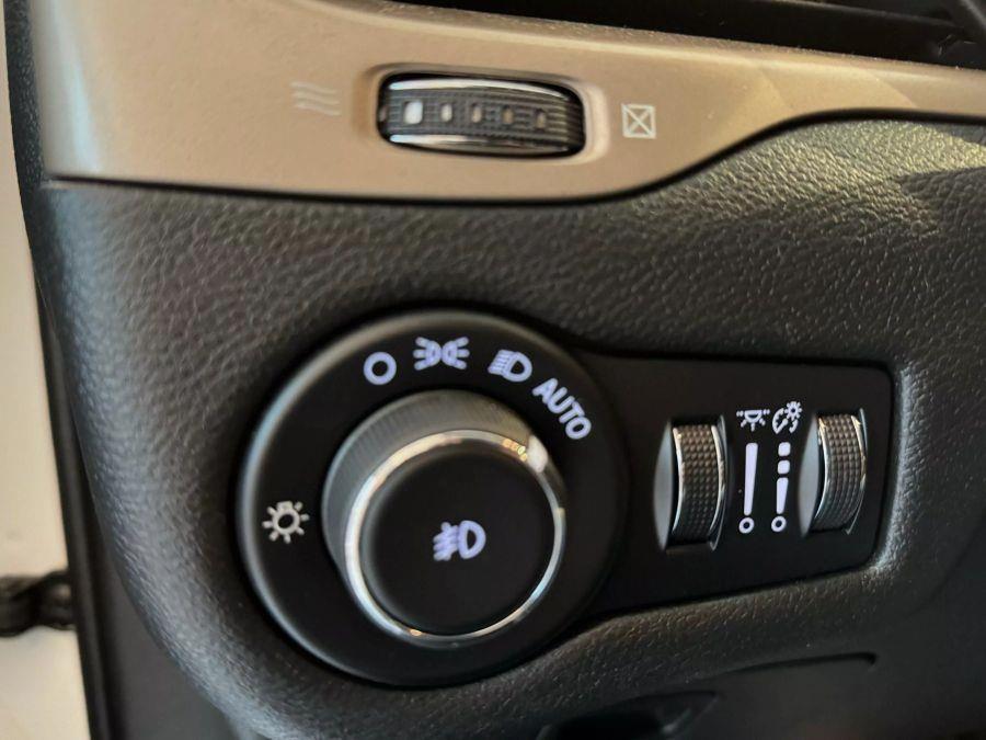 2016 Jeep Cherokee Limited Sport Utility 4D, available for sale in Santa Ana, California | K&T Motor LLC. Santa Ana, California 2016 Jeep Cherokee Limited Sport Utility 4D, available for sale in Santa Ana, California | K&T Motor LLC. Santa Ana, California
