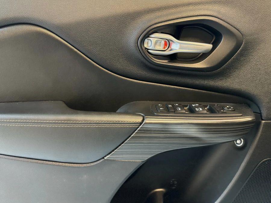 2016 Jeep Cherokee Limited Sport Utility 4D, available for sale in Santa Ana, California | K&T Motor LLC. Santa Ana, California 2016 Jeep Cherokee Limited Sport Utility 4D, available for sale in Santa Ana, California | K&T Motor LLC. Santa Ana, California