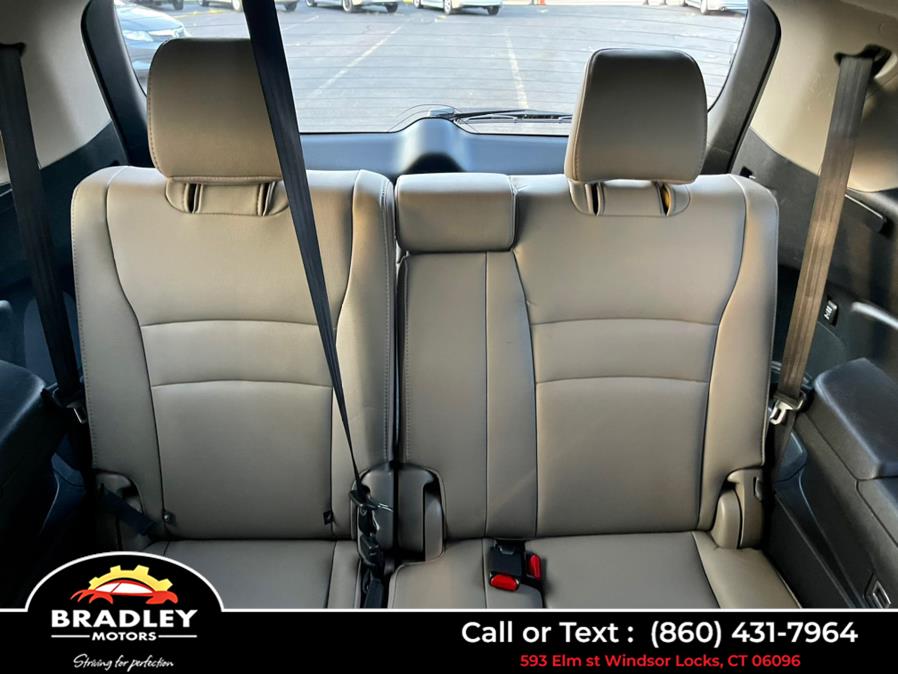 2016 Honda Pilot EX-L w/Navi, available for sale in Windsor Locks, Connecticut | Bradley Motors Inc. Windsor Locks, Connecticut 2016 Honda Pilot EX-L w/Navi, available for sale in Windsor Locks, Connecticut | Bradley Motors Inc. Windsor Locks, Connecticut