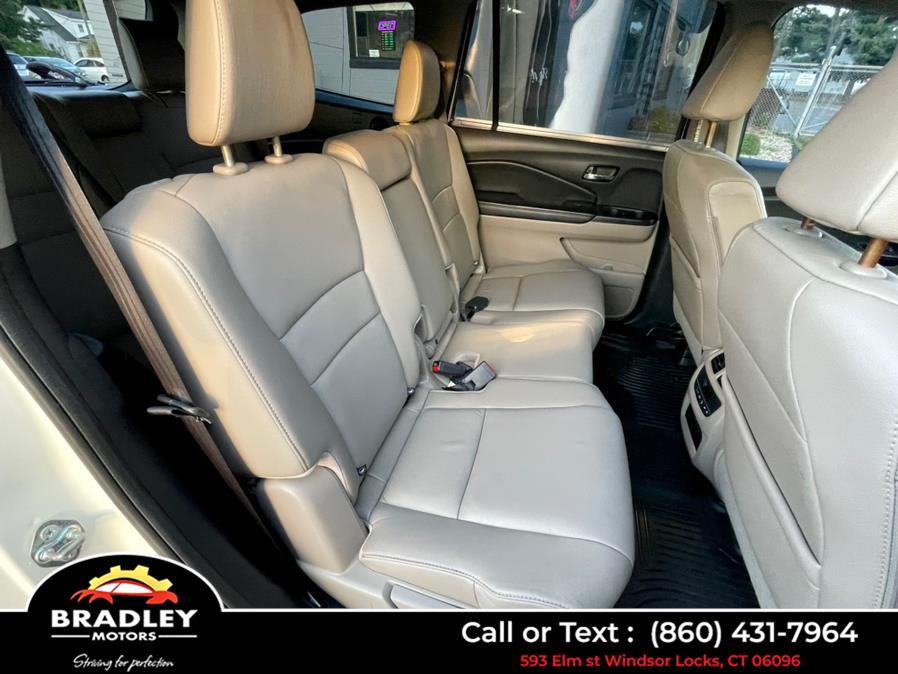 2016 Honda Pilot EX-L w/Navi, available for sale in Windsor Locks, Connecticut | Bradley Motors Inc. Windsor Locks, Connecticut 2016 Honda Pilot EX-L w/Navi, available for sale in Windsor Locks, Connecticut | Bradley Motors Inc. Windsor Locks, Connecticut