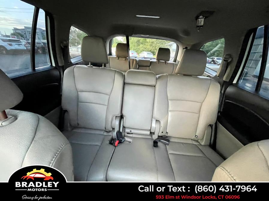 2016 Honda Pilot EX-L w/Navi, available for sale in Windsor Locks, Connecticut | Bradley Motors Inc. Windsor Locks, Connecticut 2016 Honda Pilot EX-L w/Navi, available for sale in Windsor Locks, Connecticut | Bradley Motors Inc. Windsor Locks, Connecticut