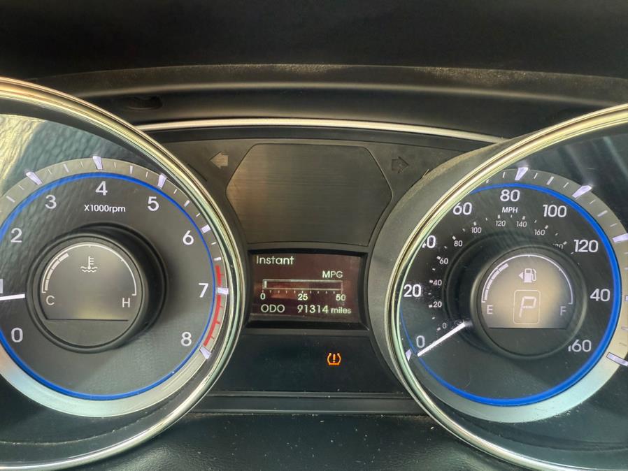 2013 Hyundai Sonata SE, available for sale in Bridgeport, Connecticut | CT Auto. Bridgeport, Connecticut 2013 Hyundai Sonata SE, available for sale in Bridgeport, Connecticut | CT Auto. Bridgeport, Connecticut