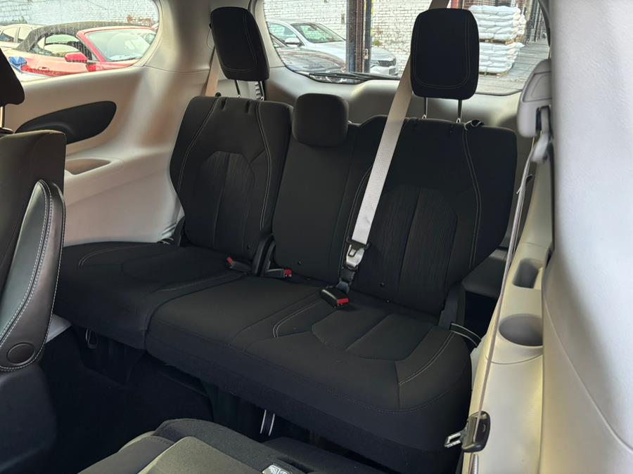 2020 Chrysler Voyager LX FWD, available for sale in Brooklyn, New York | Carsbuck Inc.. Brooklyn, New York 2020 Chrysler Voyager LX FWD, available for sale in Brooklyn, New York | Carsbuck Inc.. Brooklyn, New York