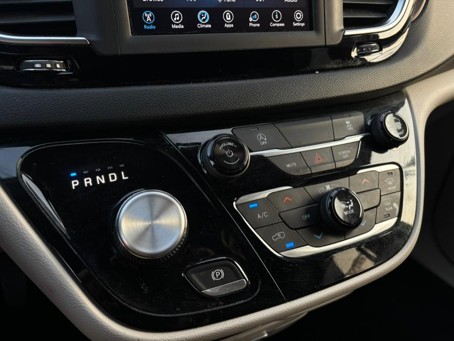 2020 Chrysler Voyager LX FWD, available for sale in Brooklyn, New York | Carsbuck Inc.. Brooklyn, New York 2020 Chrysler Voyager LX FWD, available for sale in Brooklyn, New York | Carsbuck Inc.. Brooklyn, New York