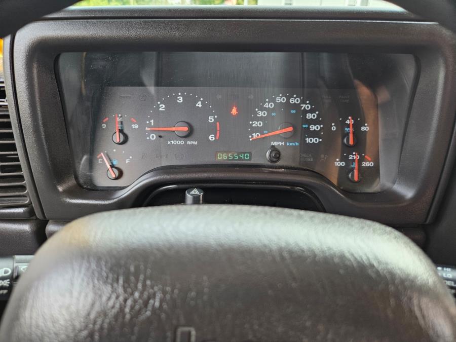 2002 Jeep Wrangler 2dr X 4WD~4.0 Straight Six, available for sale in East Windsor, Connecticut | Toro Auto. East Windsor, Connecticut 2002 Jeep Wrangler 2dr X 4WD~4.0 Straight Six, available for sale in East Windsor, Connecticut | Toro Auto. East Windsor, Connecticut