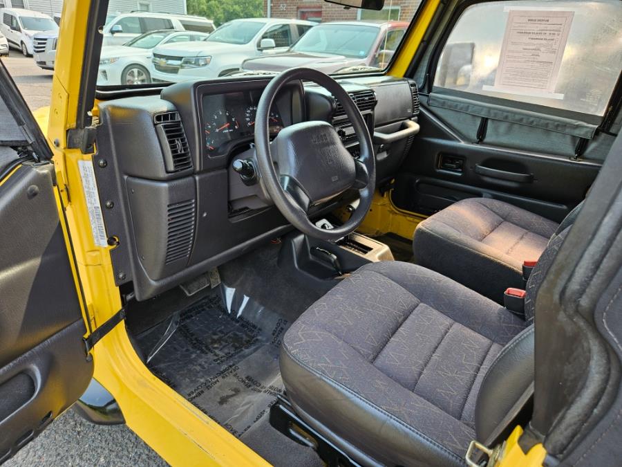 2002 Jeep Wrangler 2dr X 4WD~4.0 Straight Six, available for sale in East Windsor, Connecticut | Toro Auto. East Windsor, Connecticut 2002 Jeep Wrangler 2dr X 4WD~4.0 Straight Six, available for sale in East Windsor, Connecticut | Toro Auto. East Windsor, Connecticut