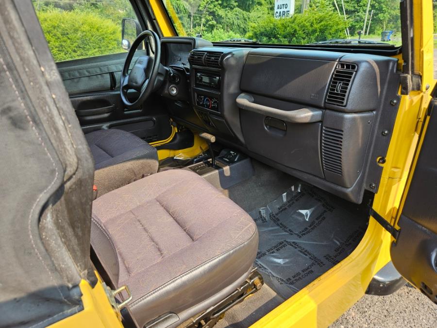 2002 Jeep Wrangler 2dr X 4WD~4.0 Straight Six, available for sale in East Windsor, Connecticut | Toro Auto. East Windsor, Connecticut 2002 Jeep Wrangler 2dr X 4WD~4.0 Straight Six, available for sale in East Windsor, Connecticut | Toro Auto. East Windsor, Connecticut