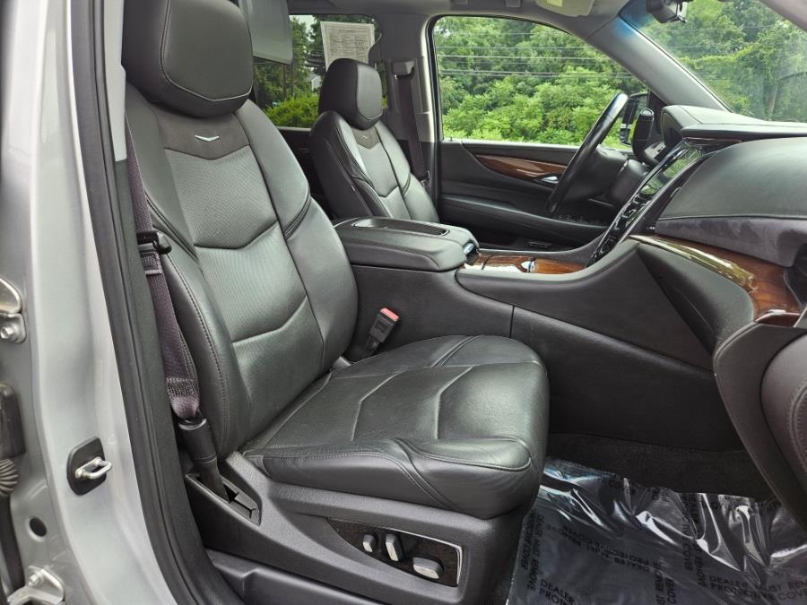 2017 Cadillac Escalade ESV 4WD 4dr Luxury, available for sale in East Windsor, Connecticut | Toro Auto. East Windsor, Connecticut 2017 Cadillac Escalade ESV 4WD 4dr Luxury, available for sale in East Windsor, Connecticut | Toro Auto. East Windsor, Connecticut