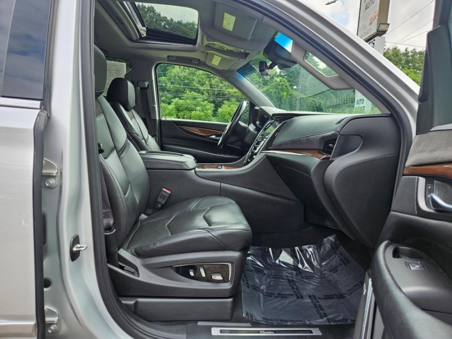 2017 Cadillac Escalade ESV 4WD 4dr Luxury, available for sale in East Windsor, Connecticut | Toro Auto. East Windsor, Connecticut 2017 Cadillac Escalade ESV 4WD 4dr Luxury, available for sale in East Windsor, Connecticut | Toro Auto. East Windsor, Connecticut