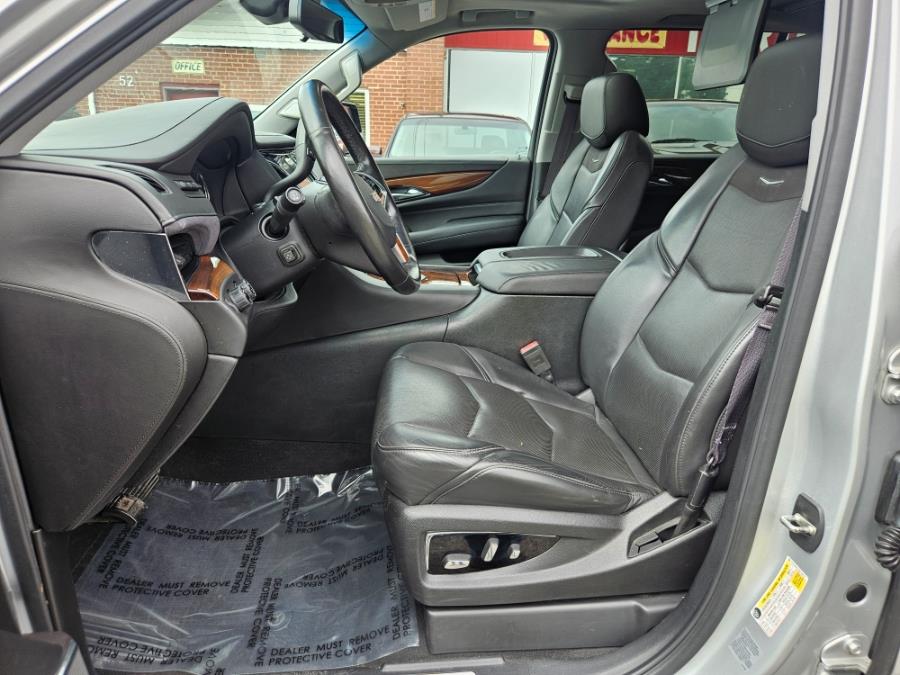 2017 Cadillac Escalade ESV 4WD 4dr Luxury, available for sale in East Windsor, Connecticut | Toro Auto. East Windsor, Connecticut 2017 Cadillac Escalade ESV 4WD 4dr Luxury, available for sale in East Windsor, Connecticut | Toro Auto. East Windsor, Connecticut