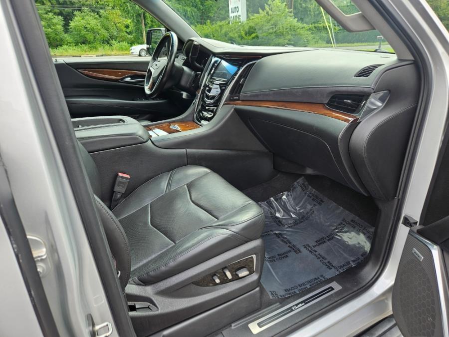 2017 Cadillac Escalade ESV 4WD 4dr Luxury, available for sale in East Windsor, Connecticut | Toro Auto. East Windsor, Connecticut 2017 Cadillac Escalade ESV 4WD 4dr Luxury, available for sale in East Windsor, Connecticut | Toro Auto. East Windsor, Connecticut