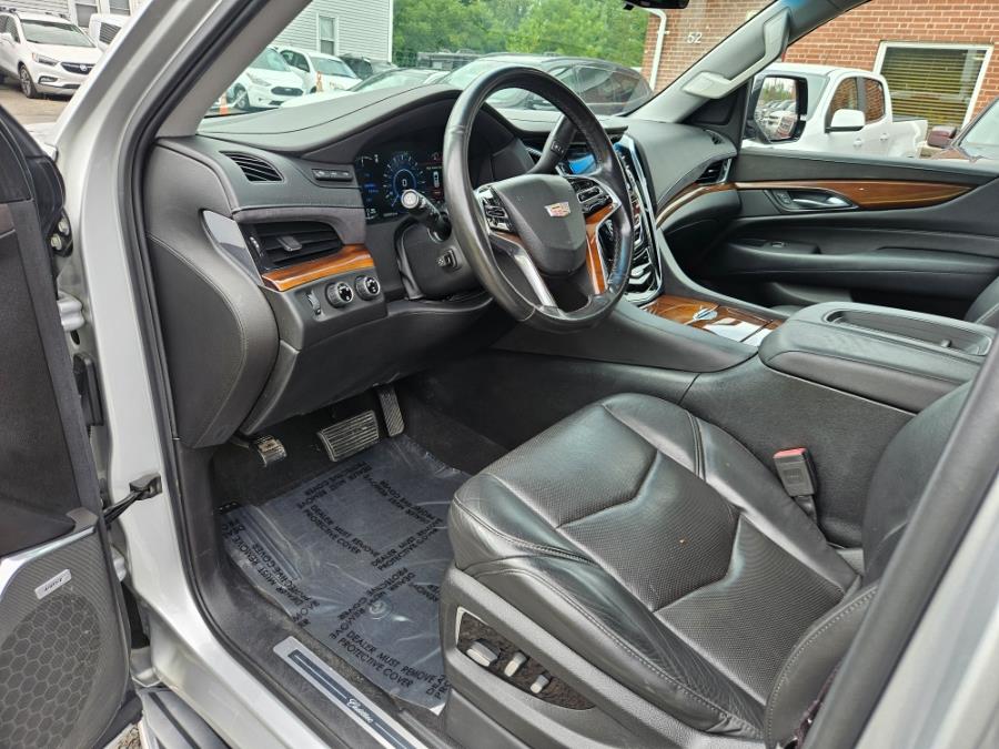 2017 Cadillac Escalade ESV 4WD 4dr Luxury, available for sale in East Windsor, Connecticut | Toro Auto. East Windsor, Connecticut 2017 Cadillac Escalade ESV 4WD 4dr Luxury, available for sale in East Windsor, Connecticut | Toro Auto. East Windsor, Connecticut